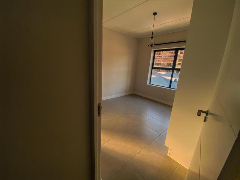 To Let 1 Bedroom Property for Rent in Richwood Western Cape